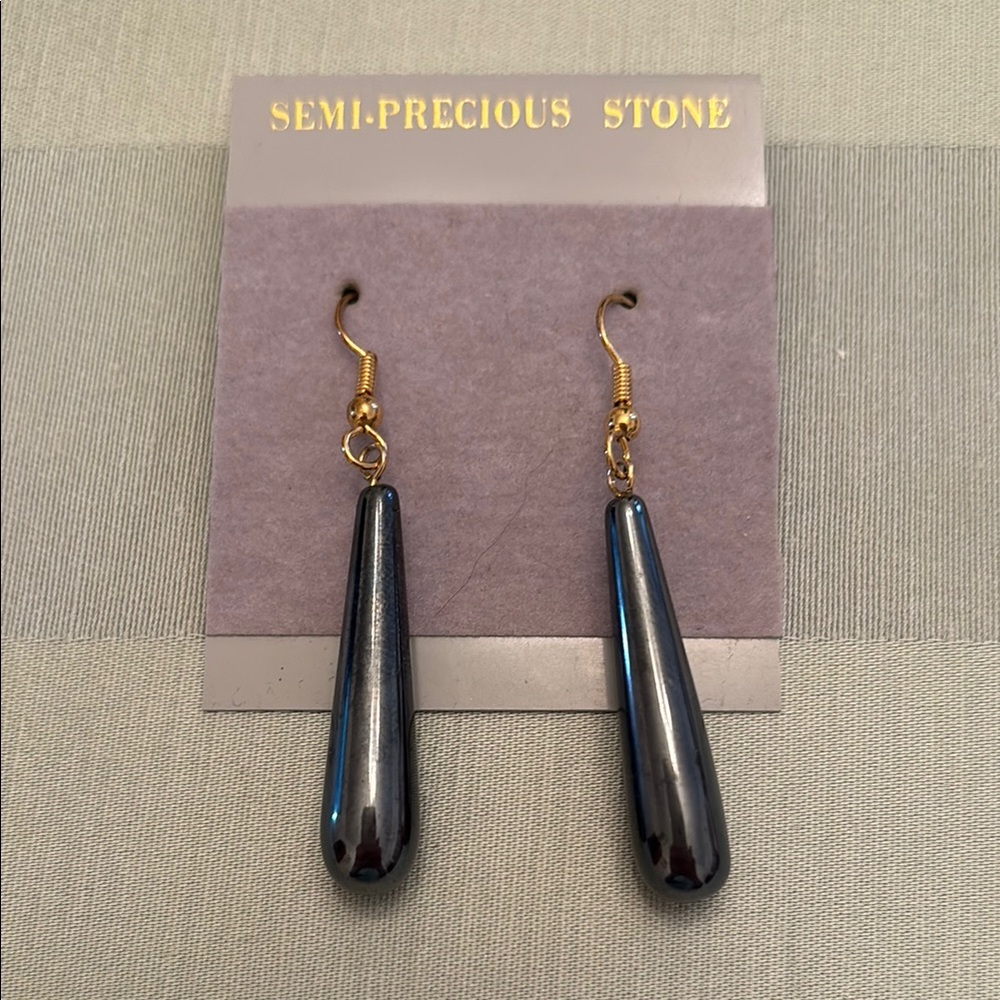 🟥Brand New Carved Hematite Elongated Teardrop Drop/Dangling Earrings - Picture 1 of 7